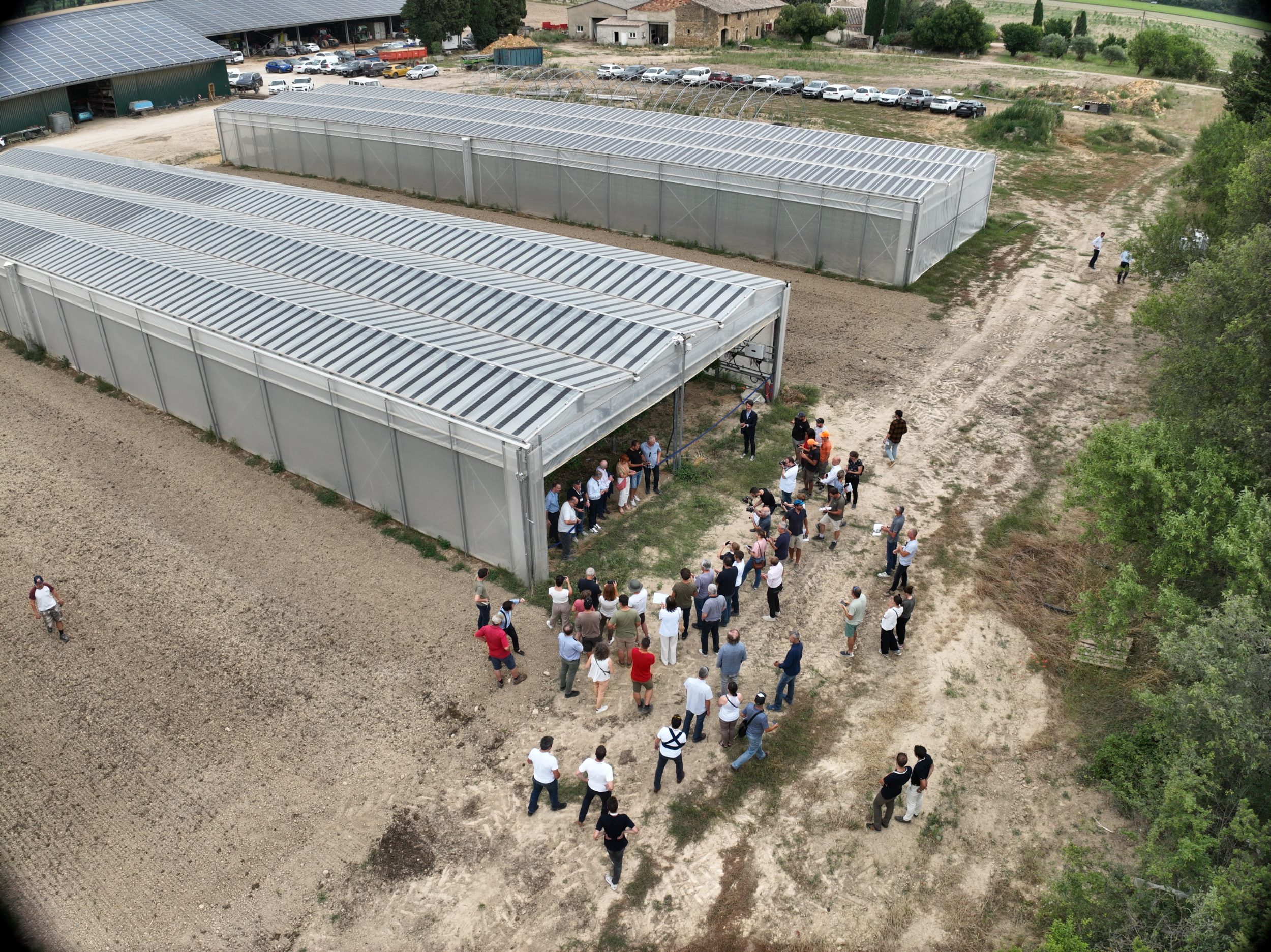 Photo de l'inauguration du projet pilote agrivoltaïque Fragolab